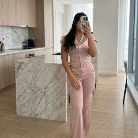 Pyjama coton à boutons et dentelle