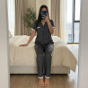 Pyjama satiné à pois avec dentelle