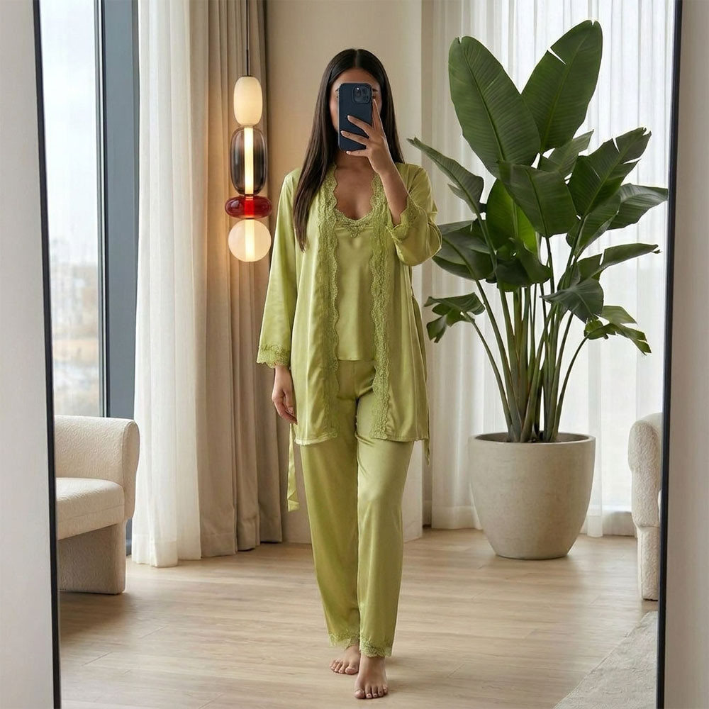 Pyjama 3 pieces en satin