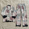 Pyjama satiné imprimé à chemise boutonnée